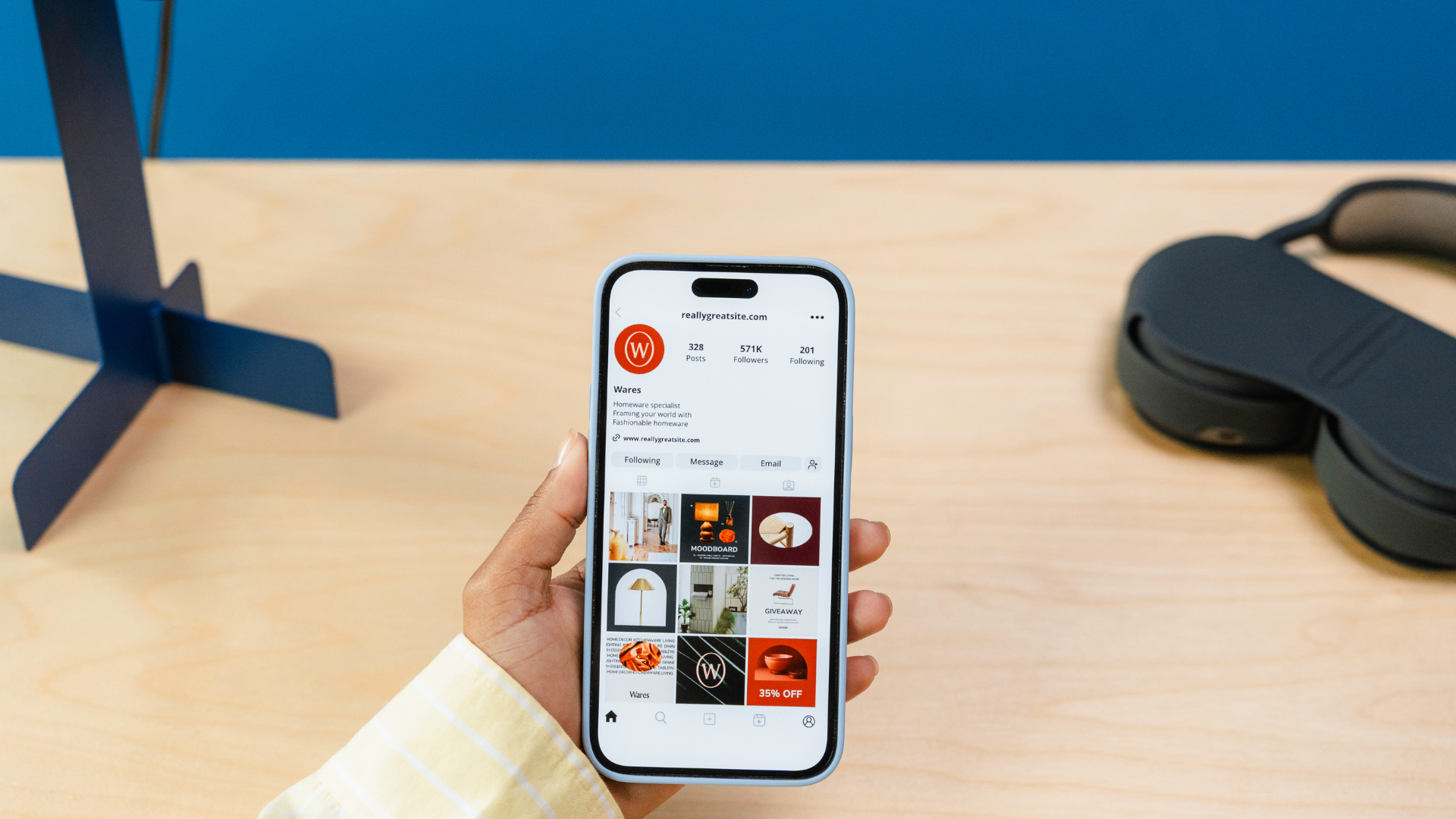 The Impact of Social Media on Cultural Awareness: Exploring Global Connections and Understanding
